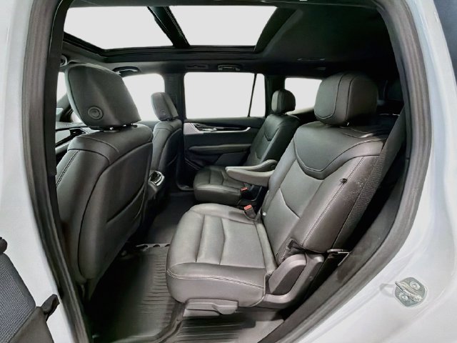 Certified 2024 Cadillac XT6 Premium Luxury w/ LPO, Floor Liner Package AWD/4WD image 22