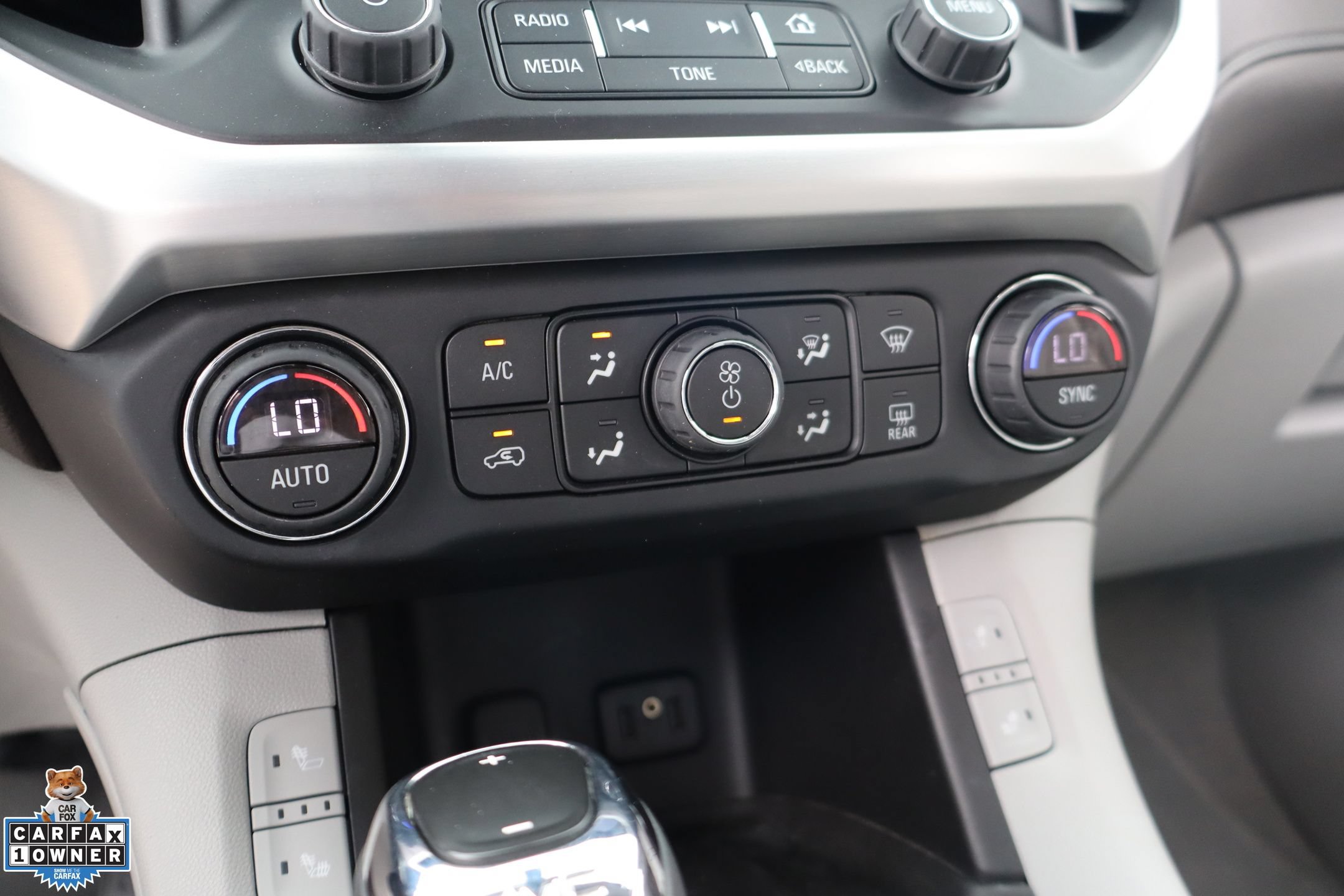 Used 2017 GMC Acadia SLT FWD image 20