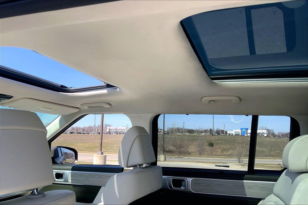 Used 2025 Hyundai Santa Fe Calligraphy image 21