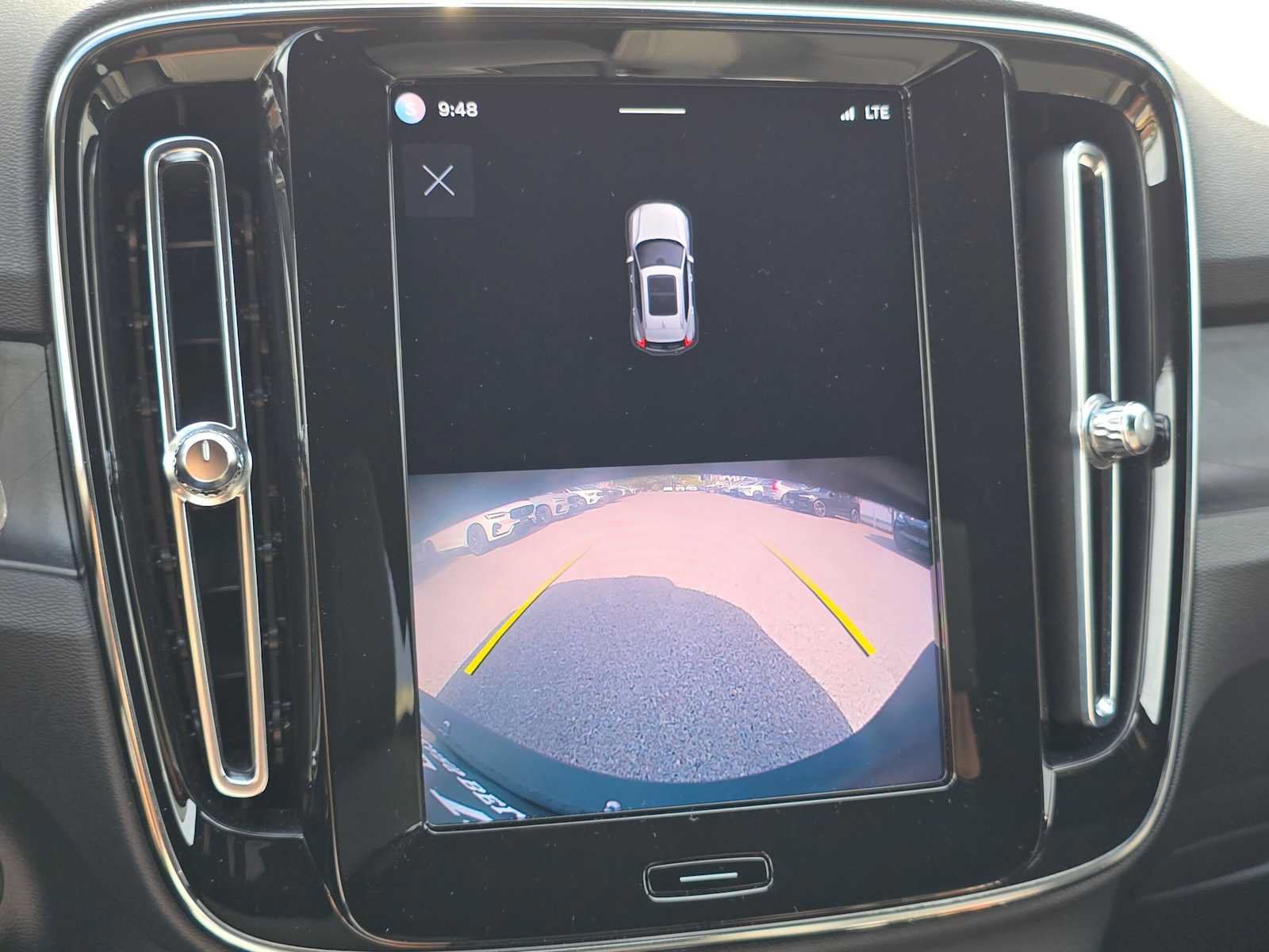 Certified 2023 Volvo XC40 Recharge Core w/ Protection Package Premier AWD/4WD image 27