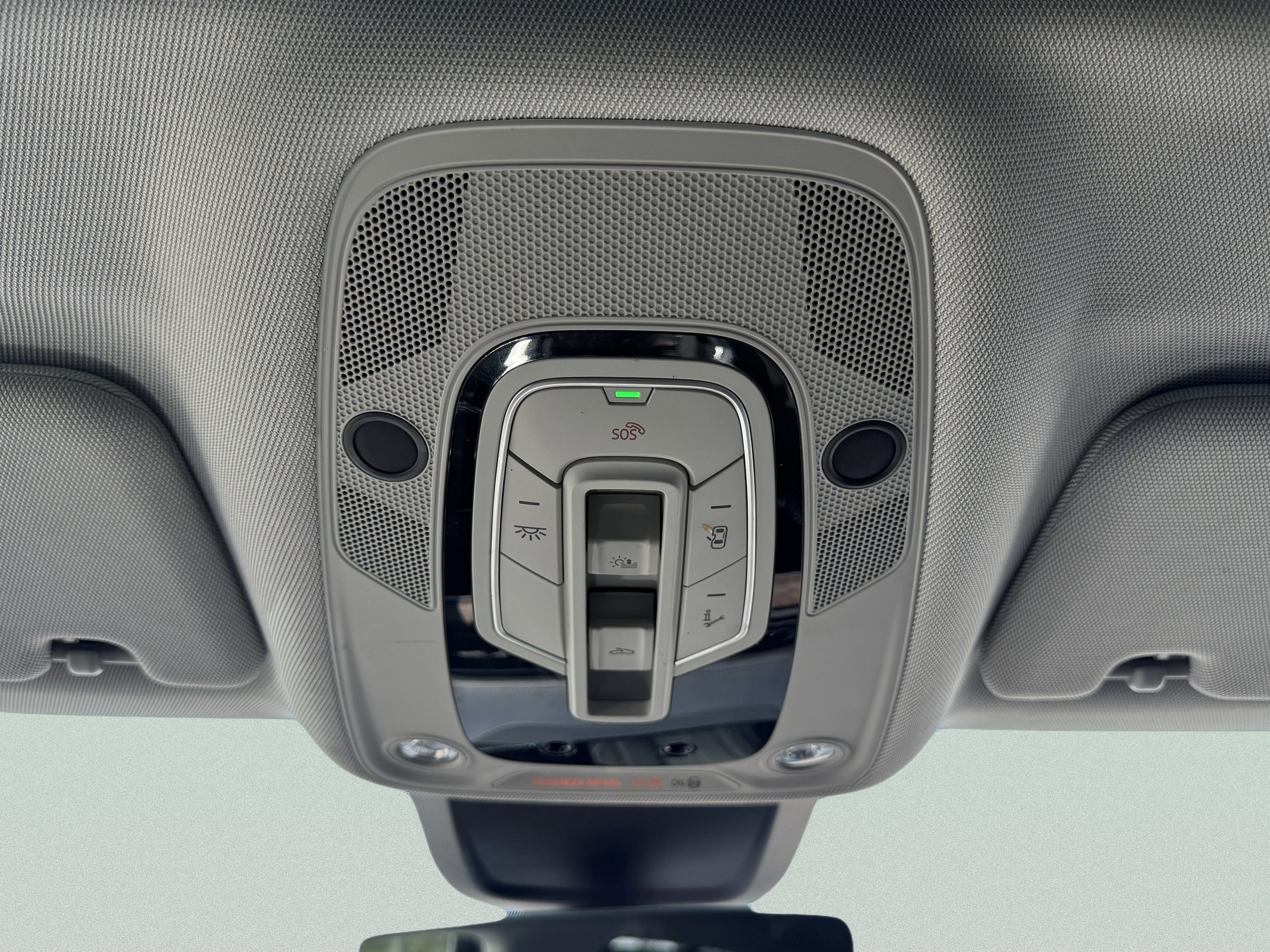 Used 2019 Audi e-tron Prestige w/ Prestige Package image 71