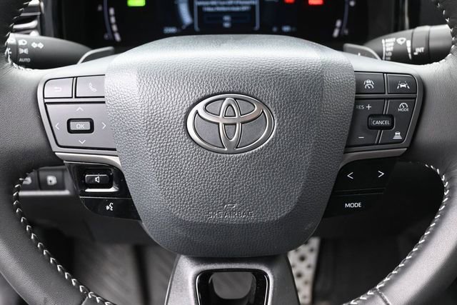 Used 2026 Toyota Camry SE AWD/4WD image 21