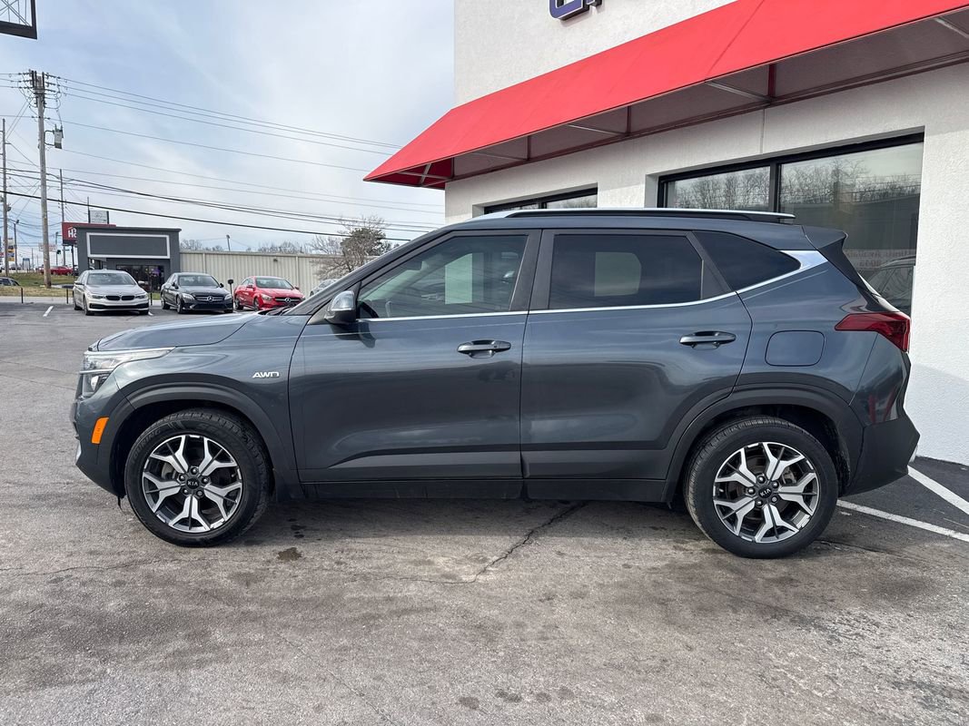 Used 2021 Kia Seltos EX image 3