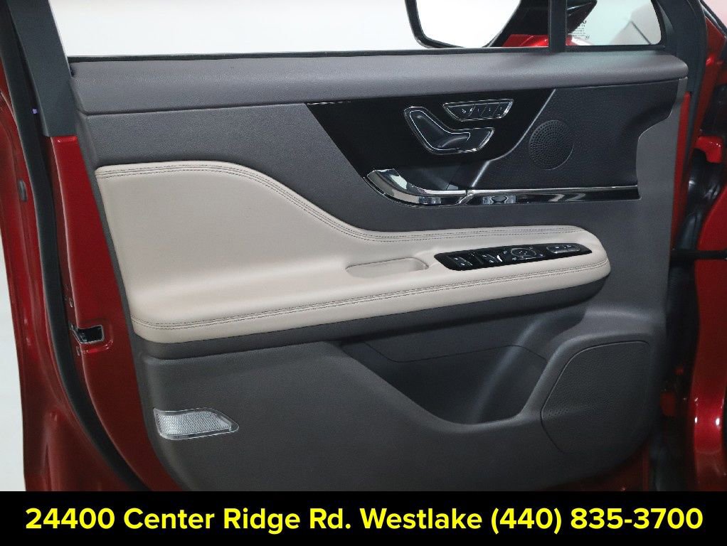 Certified 2024 Lincoln Corsair Reserve AWD/4WD image 15