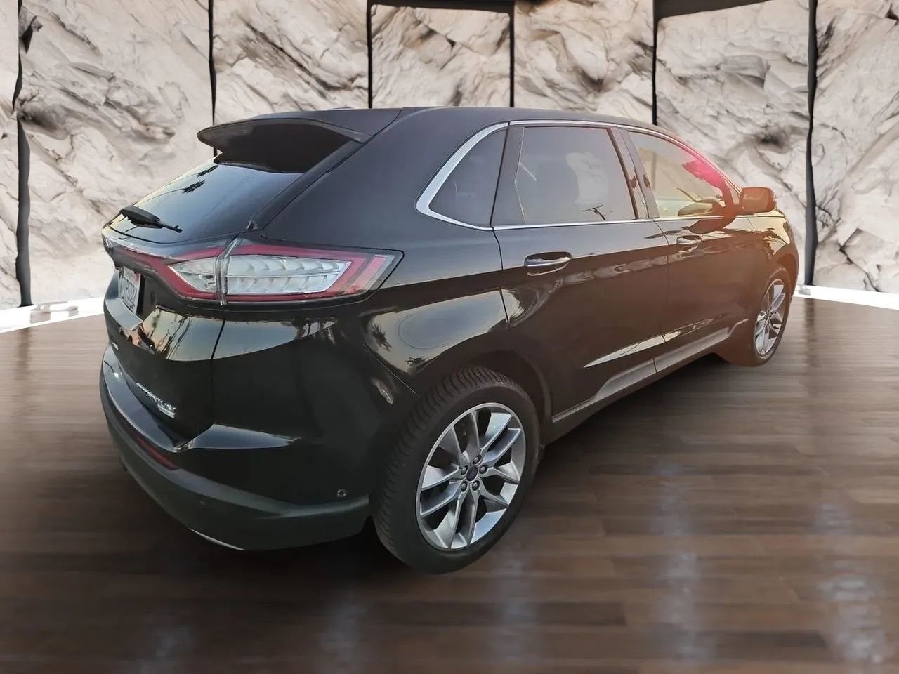 Used 2015 Ford Edge Titanium w/ Equipment Group 302A image 6