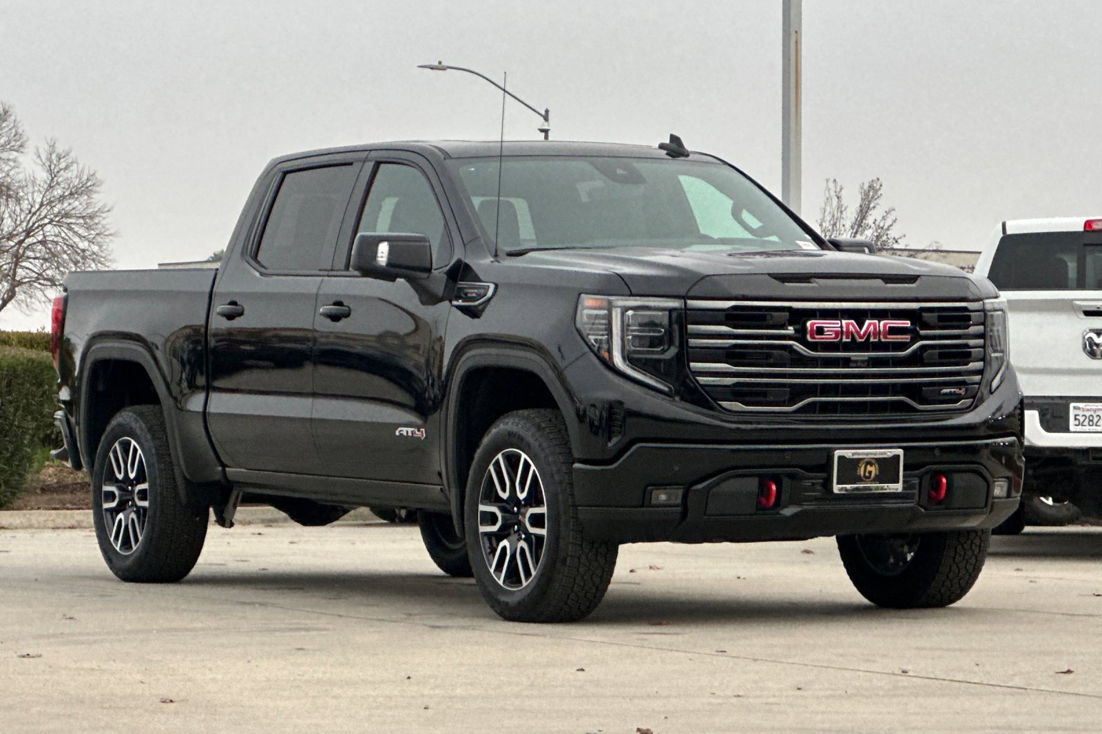 New 2025 GMC Sierra 1500 AT4 w/ AT4 Premium Package image 9