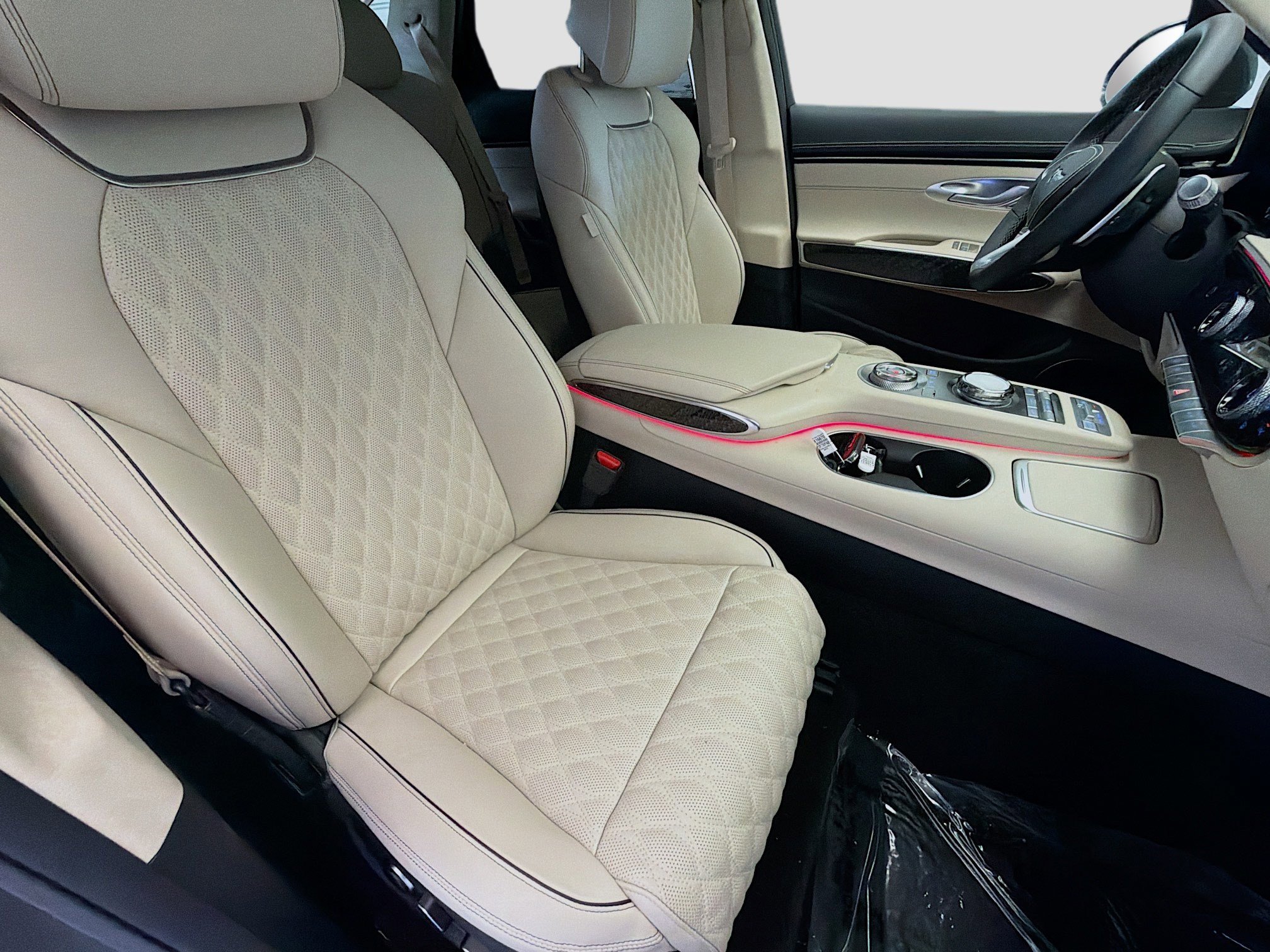 Used 2025 Genesis GV70 3.5T Sport w/ Sport Prestige Package image 15