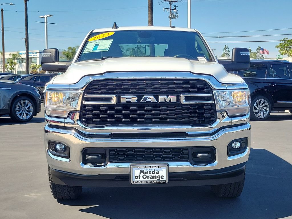 Used 2024 RAM 3500 Big Horn AWD/4WD image 36