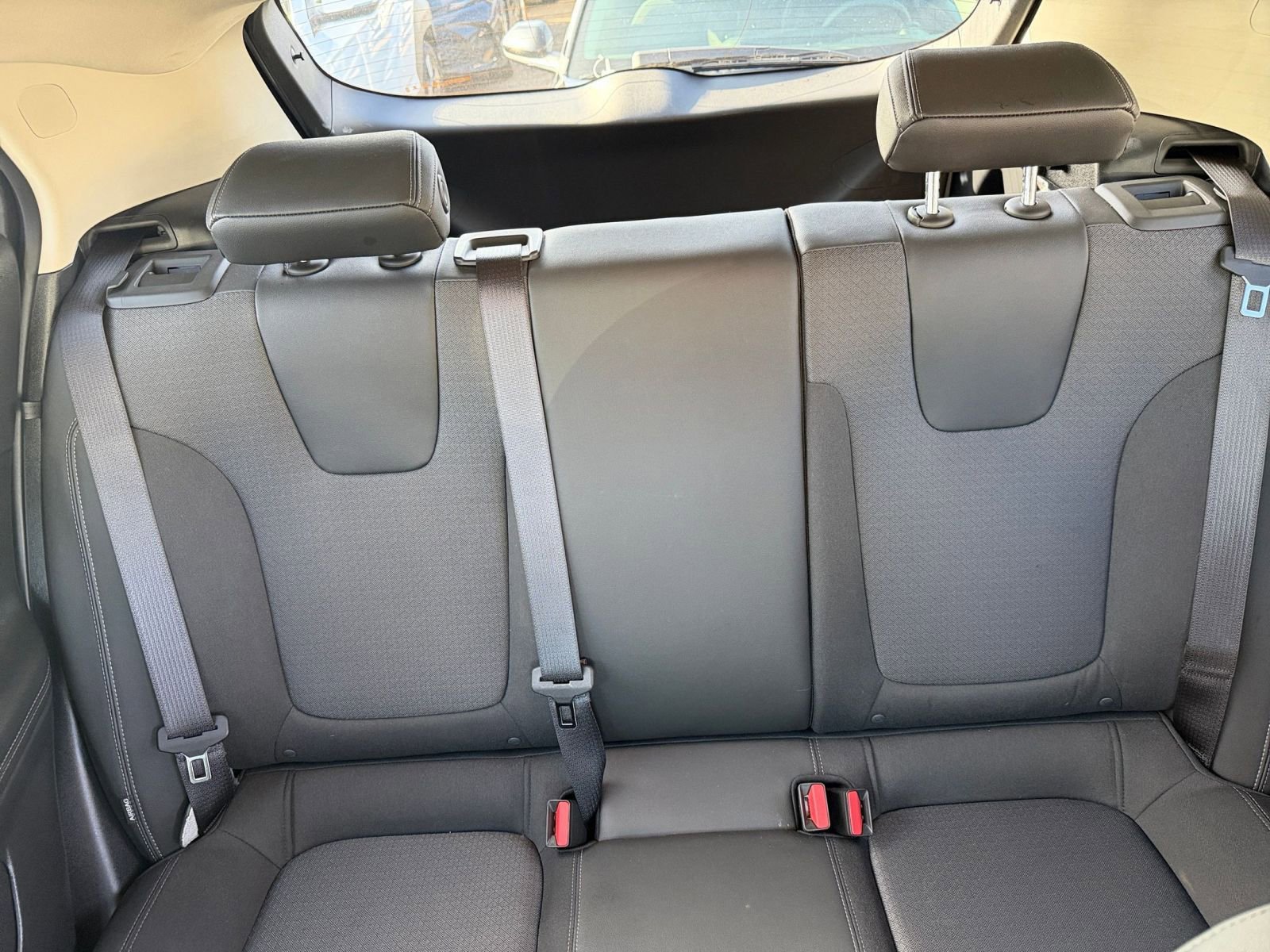Used 2025 Buick Encore GX Preferred image 36