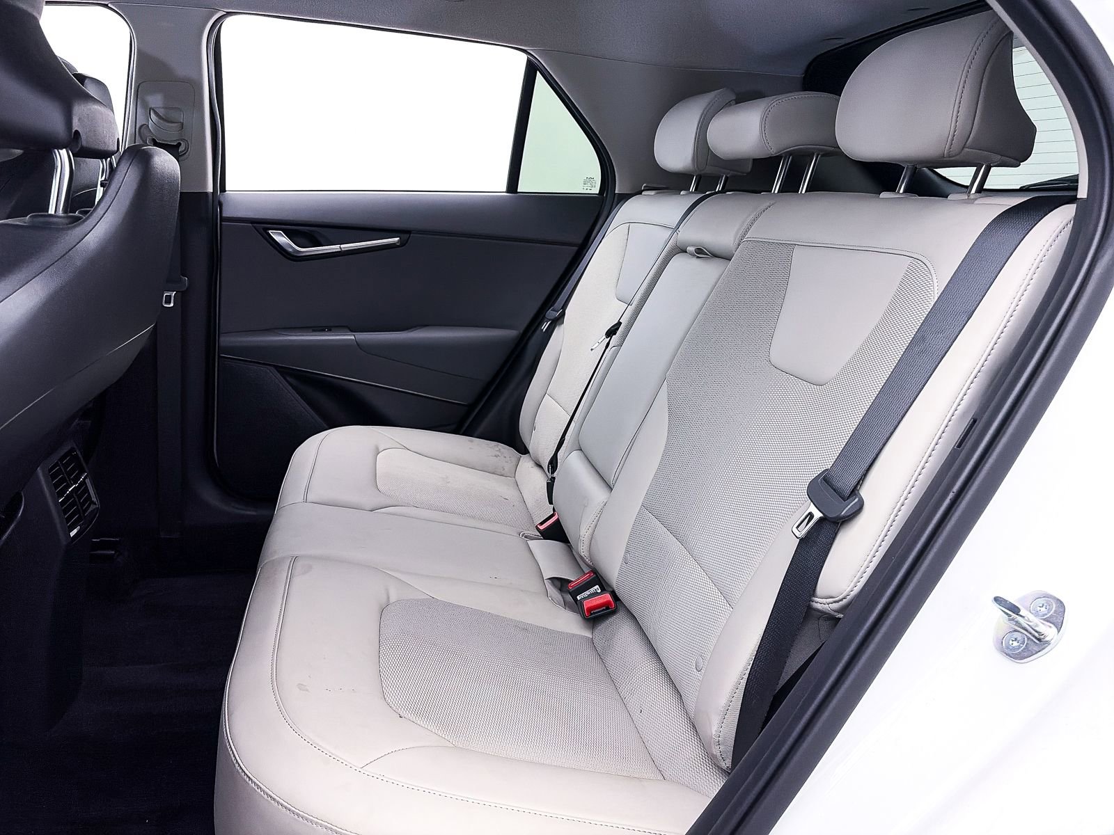 Used 2023 Kia Niro EX FWD image 37