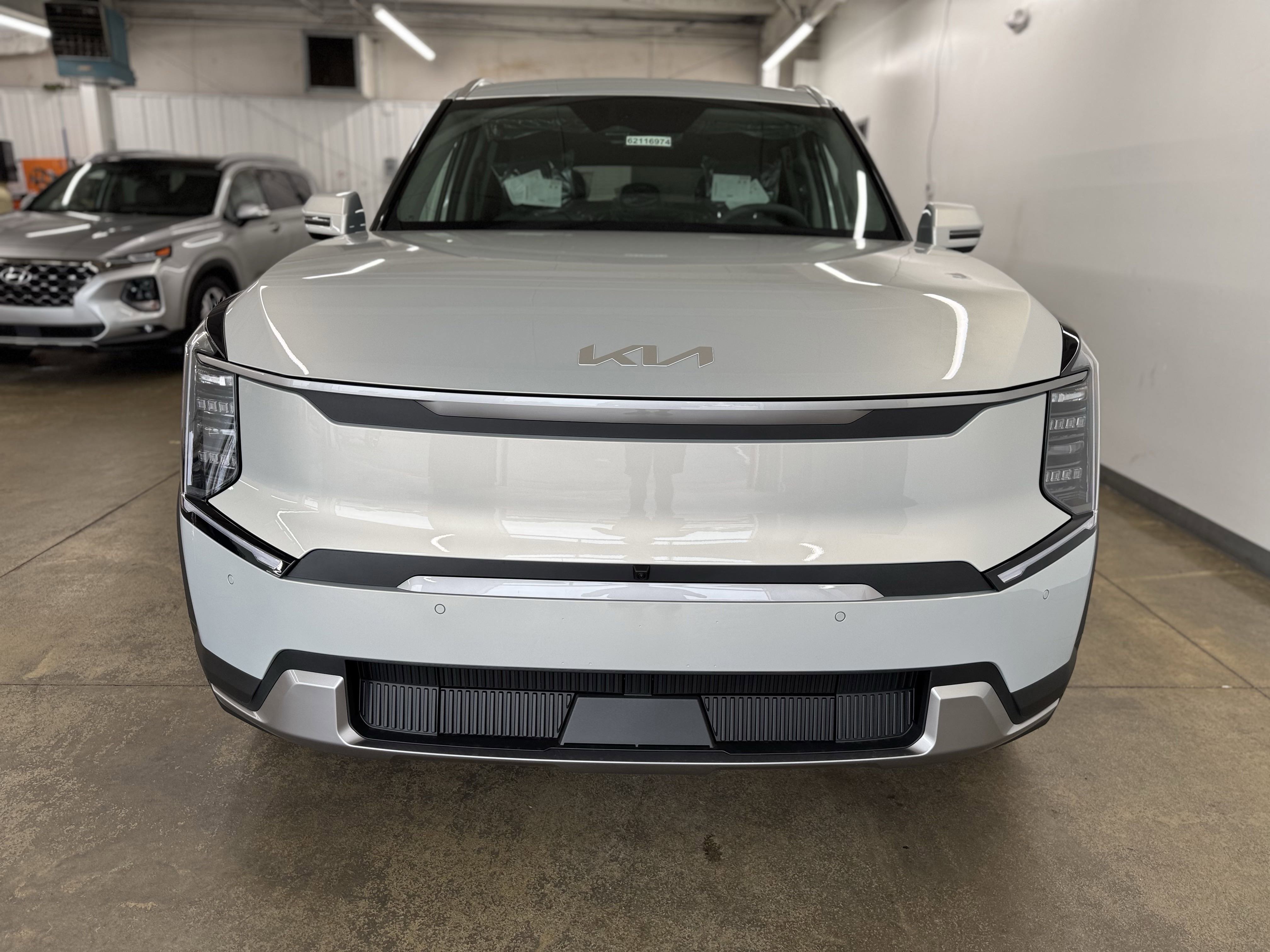 New 2026 Kia EV9 Wind image 8