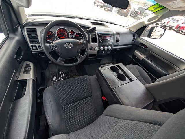 Used 2013 Toyota Tundra 4x4 Double Cab w/ Tow Pkg image 5