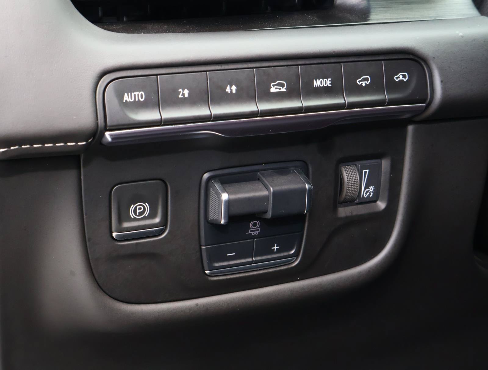 Used 2024 Cadillac Escalade Sport Platinum AWD/4WD image 32