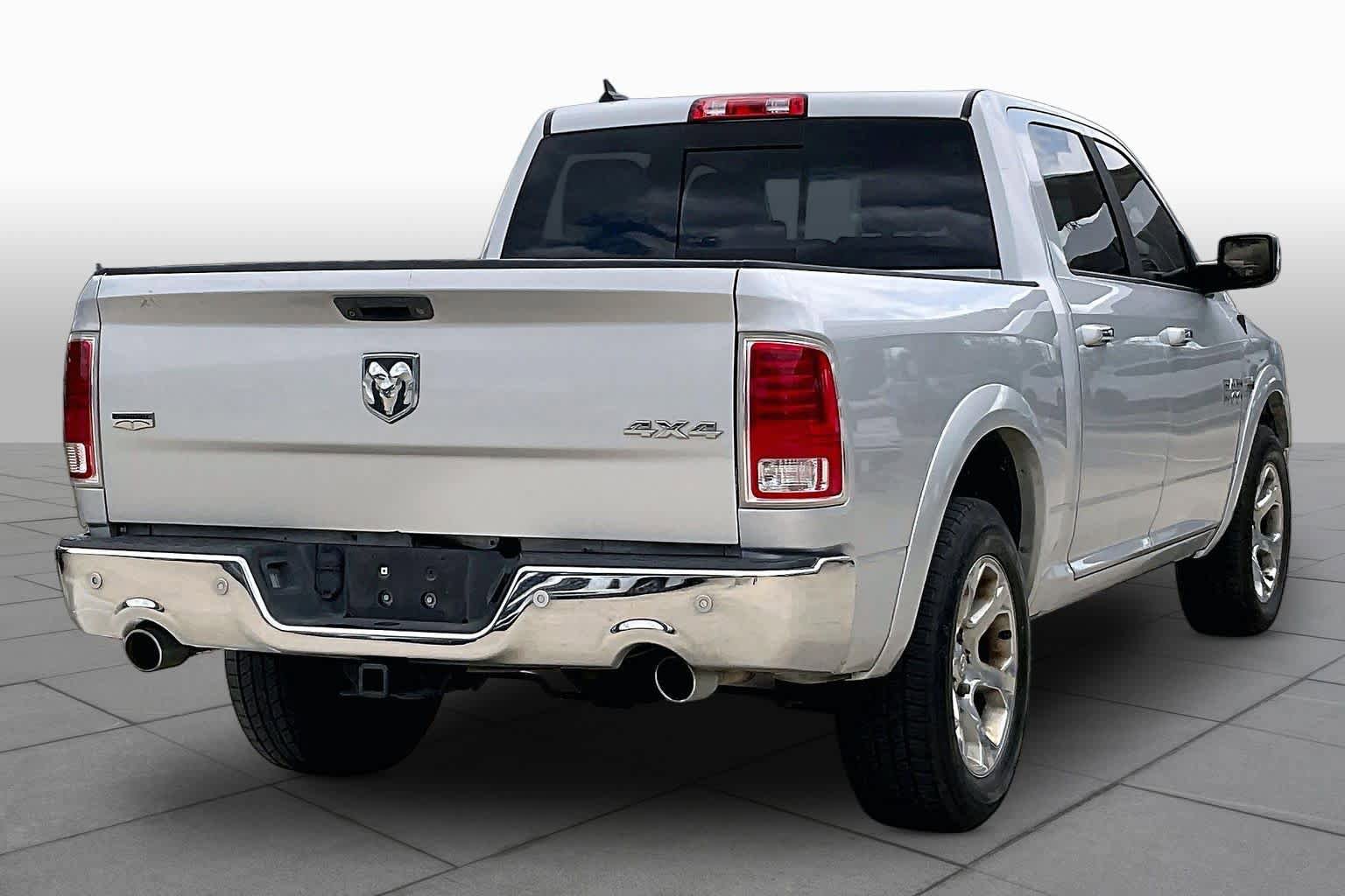 Used 2014 RAM 1500 Laramie w/ Convenience Group AWD/4WD image 12