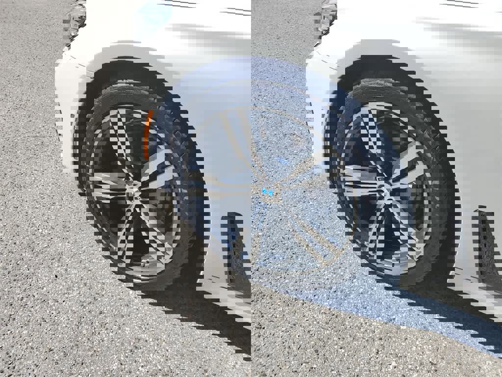 Used 2019 BMW 740i w/ Executive Package image 5