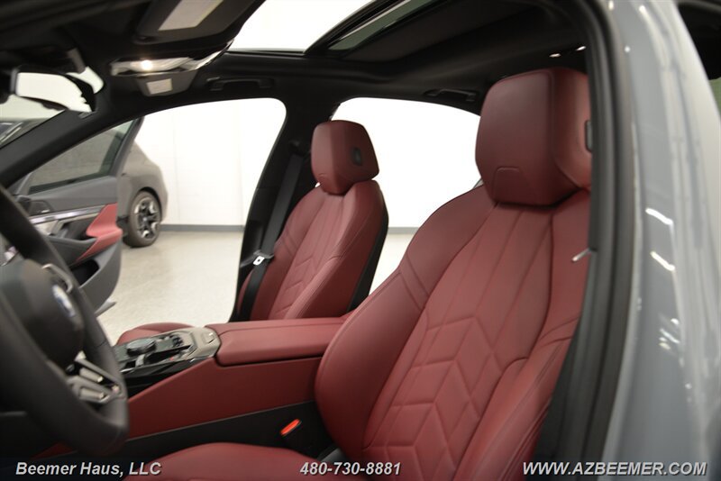 Used 2026 BMW i5 eDrive40 RWD image 14