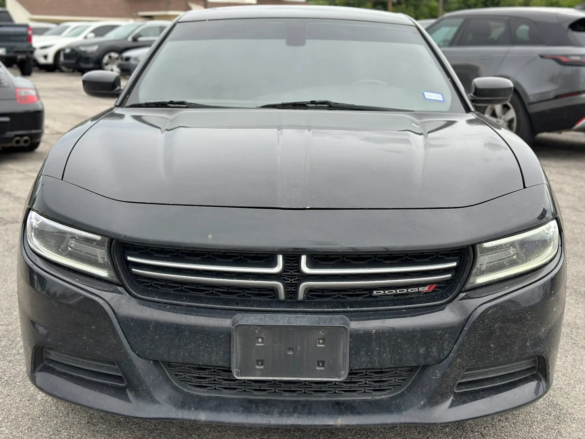 Used 2017 Dodge Charger SE RWD image 3