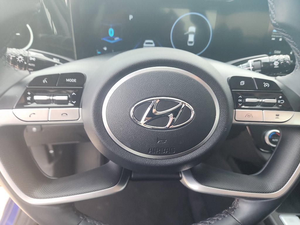 Used 2022 Hyundai Elantra Limited image 17