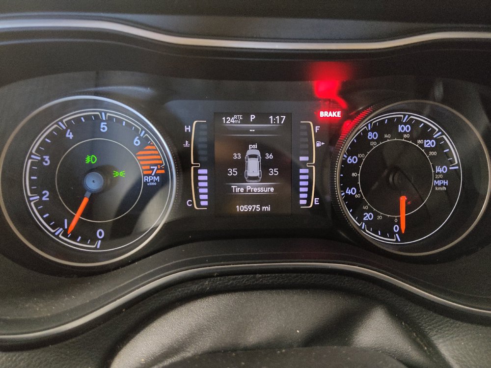 Used 2019 Jeep Cherokee Latitude w/ Popular Appearance Group FWD image 23