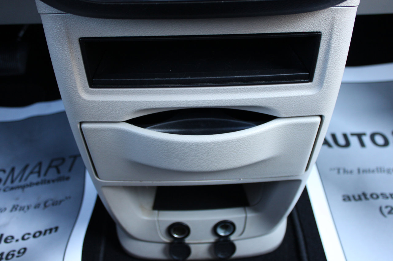 Used 2019 Dodge Grand Caravan SE image 23