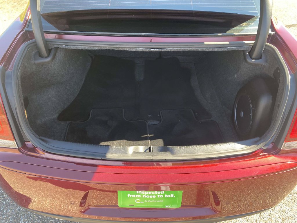 Certified 2023 Chrysler 300 S RWD image 13