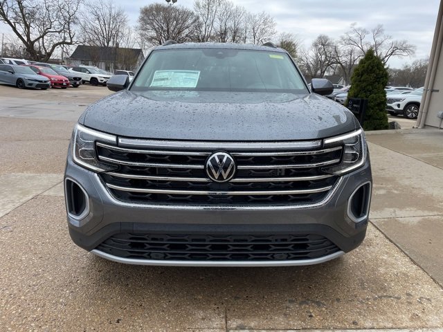 New 2025 Volkswagen Atlas SE image 3