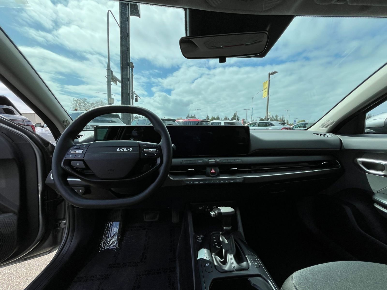 Used 2025 Kia K4 FWD image 34