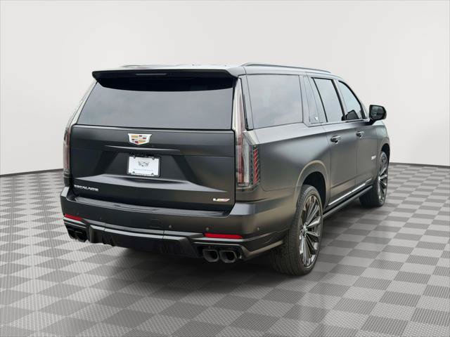 Used 2025 Cadillac Escalade ESV V AWD/4WD image 7
