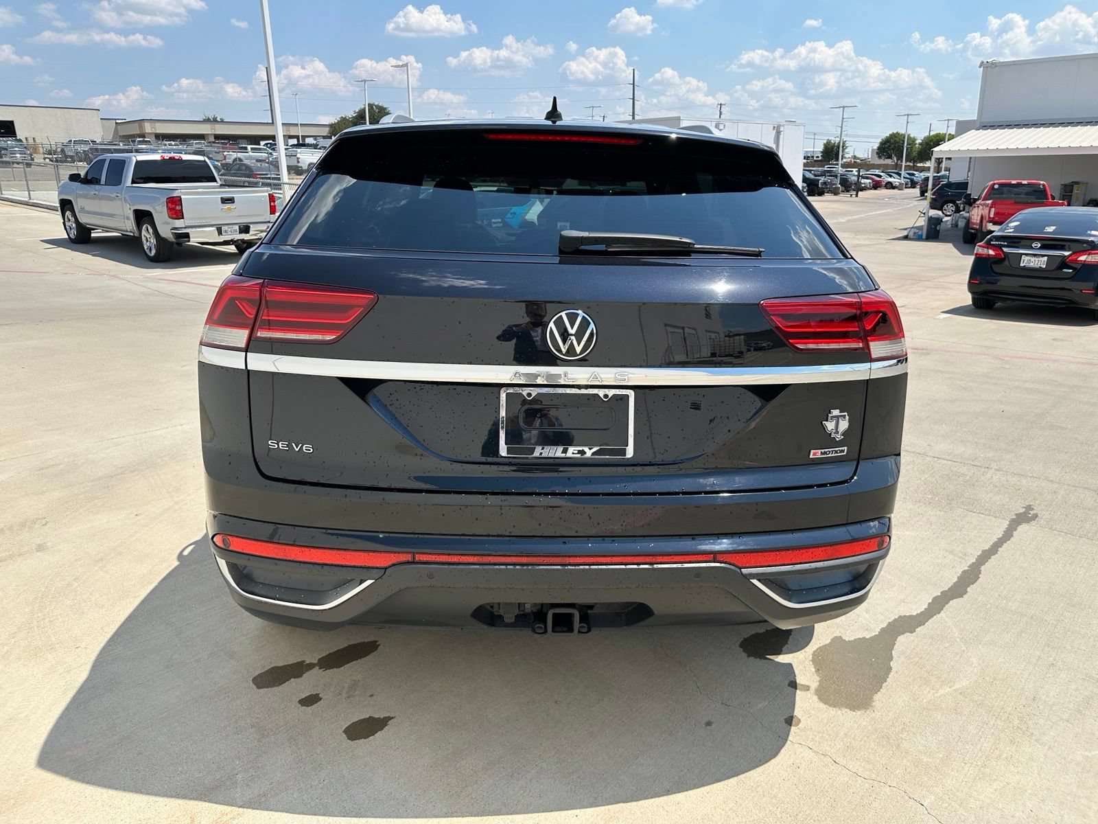 Used 2022 Volkswagen Atlas Cross Sport SE AWD/4WD image 6