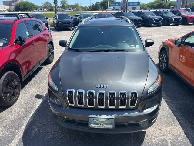 Used 2014 Jeep Cherokee Latitude w/ Comfort/Convenience Group image 2