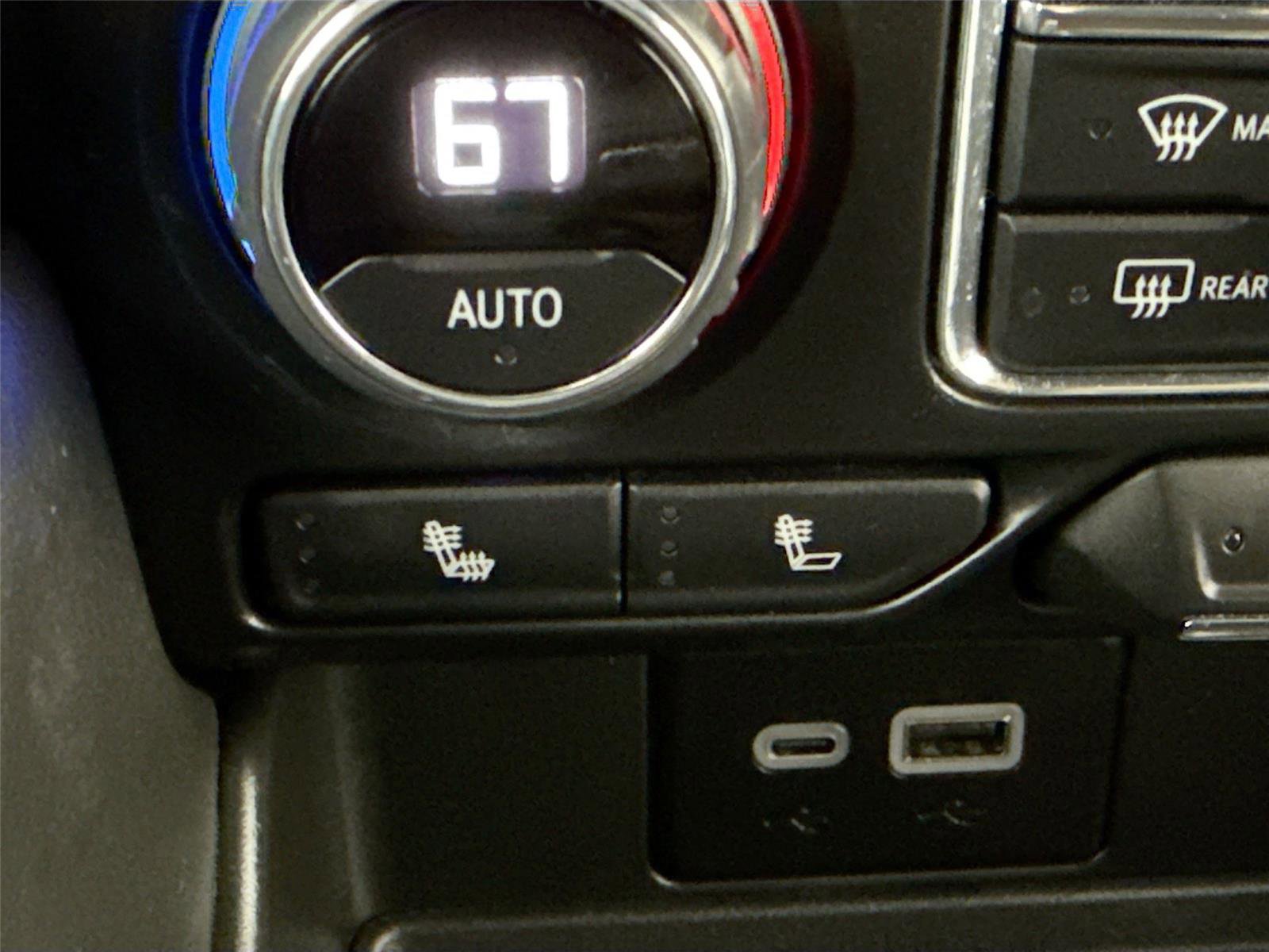 Used 2024 Chevrolet Tahoe LT image 7