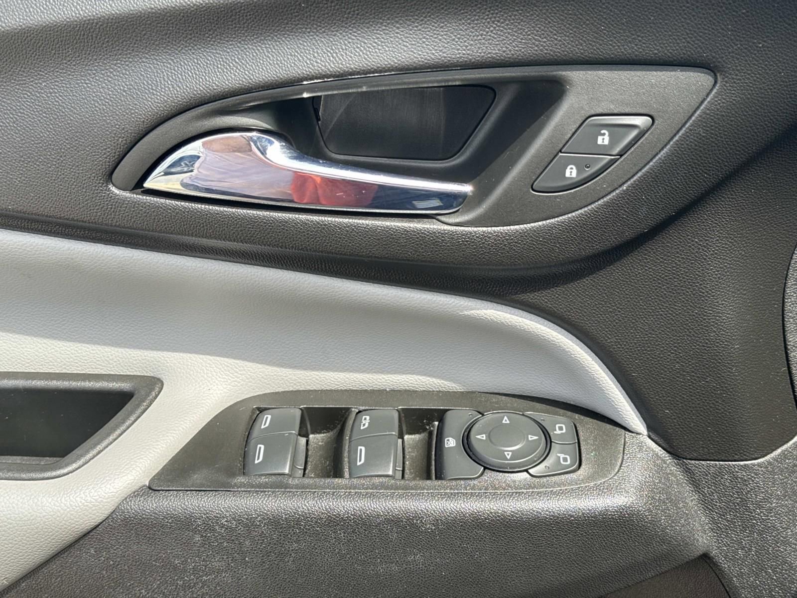 Used 2022 Chevrolet Equinox LT AWD/4WD image 19
