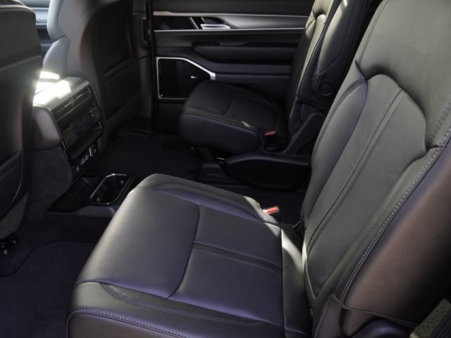 New 2026 Jeep Grand Wagoneer L Limited AWD/4WD image 13