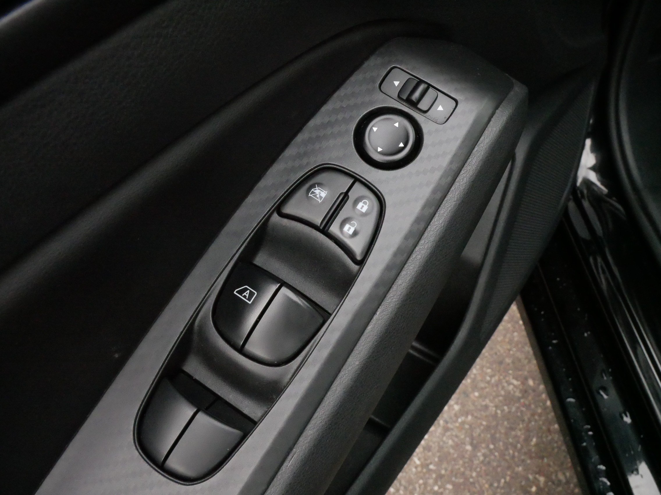 Used 2024 Nissan Altima 2.5 SV w/ SV Premium Package AWD/4WD image 19