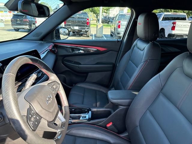 Used 2025 Chevrolet TrailBlazer RS w/ Convenience Package AWD/4WD image 21