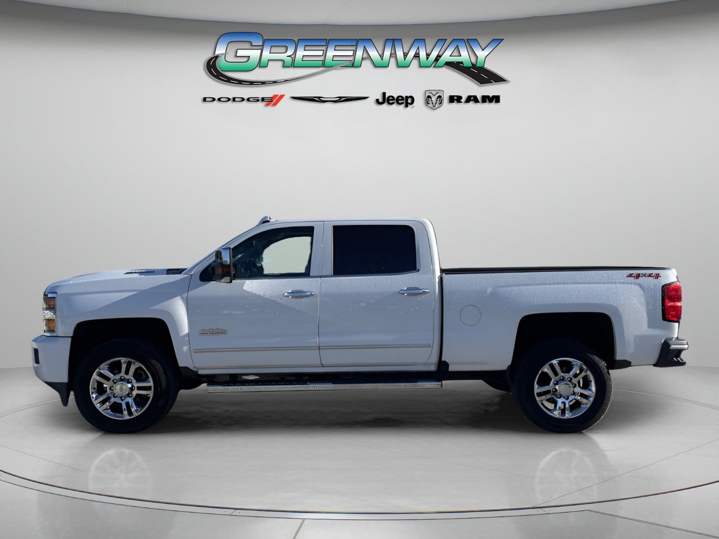 Used 2019 Chevrolet Silverado 2500 High Country w/ Duramax Plus Package AWD/4WD image 2