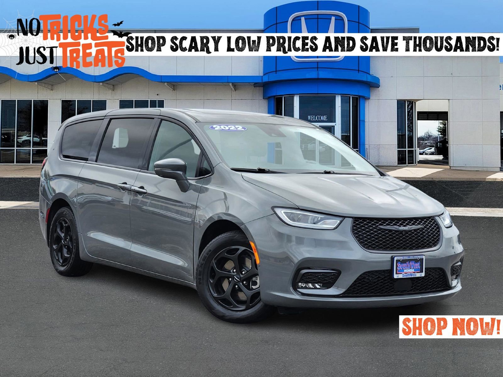 Used 2022 Chrysler Pacifica Limited w/ S Appearance Package