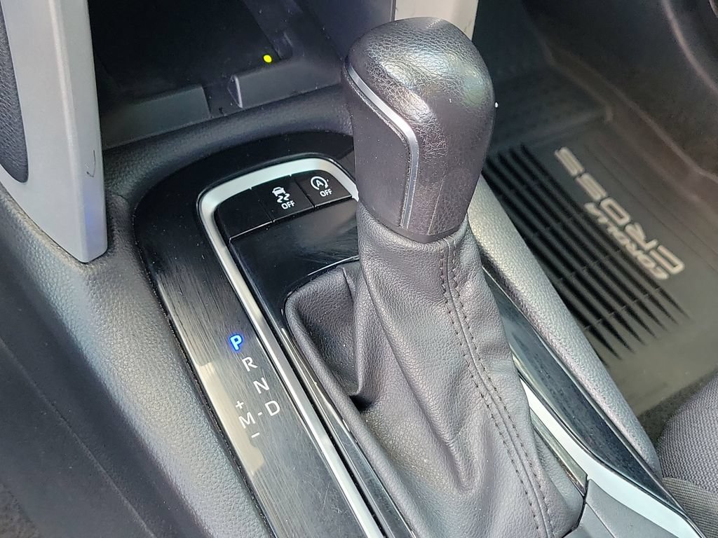 Used 2024 Toyota Corolla Cross LE FWD image 33