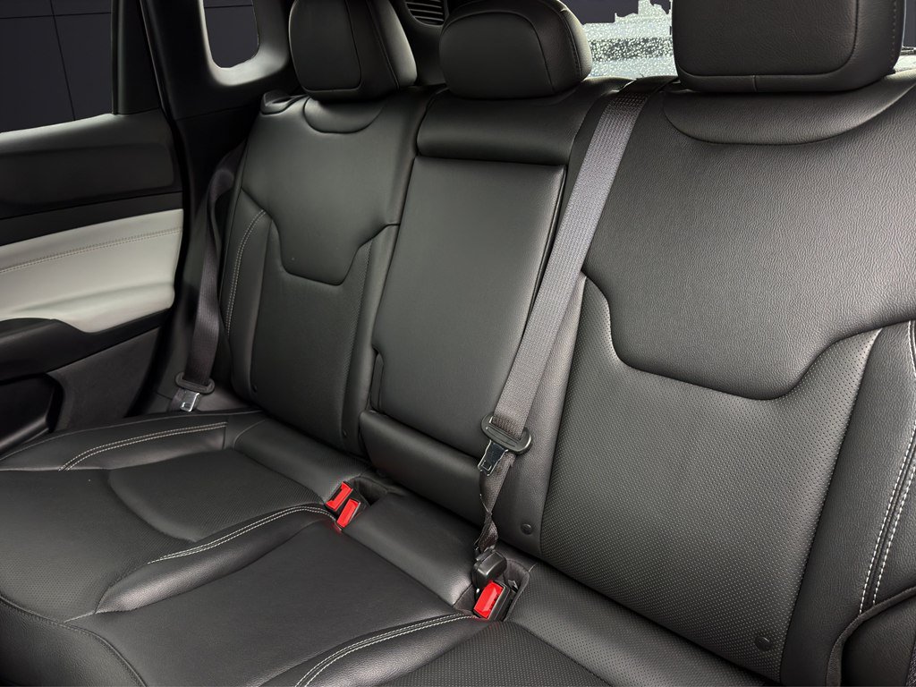 Used 2025 Jeep Compass Limited w/ Elite Group AWD/4WD image 20