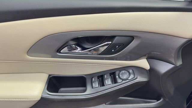 Used 2023 Chevrolet Traverse LS w/ Midnight/Sport Edition FWD image 22