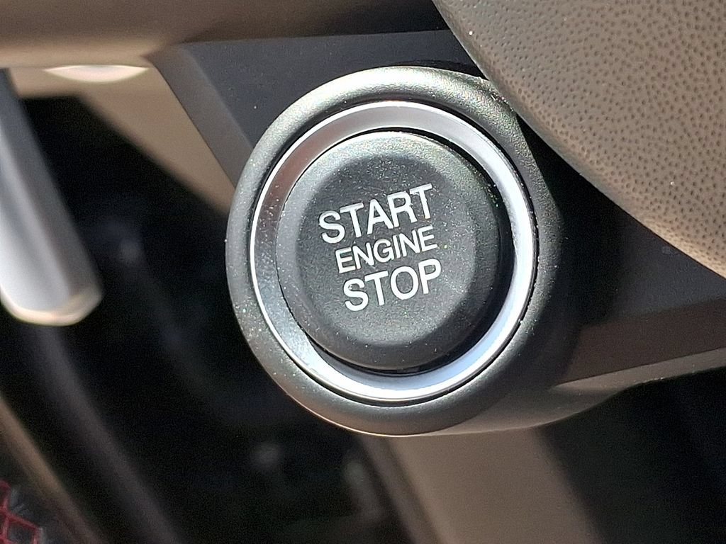 Used 2024 Alfa Romeo Stelvio AWD image 24