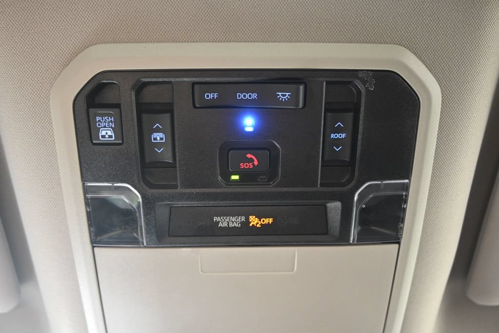 Used 2022 Toyota Tundra Limited AWD/4WD image 35