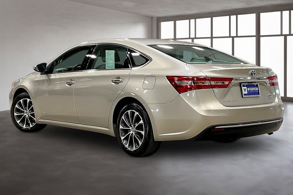 Used 2016 Toyota Avalon XLE Plus FWD image 4