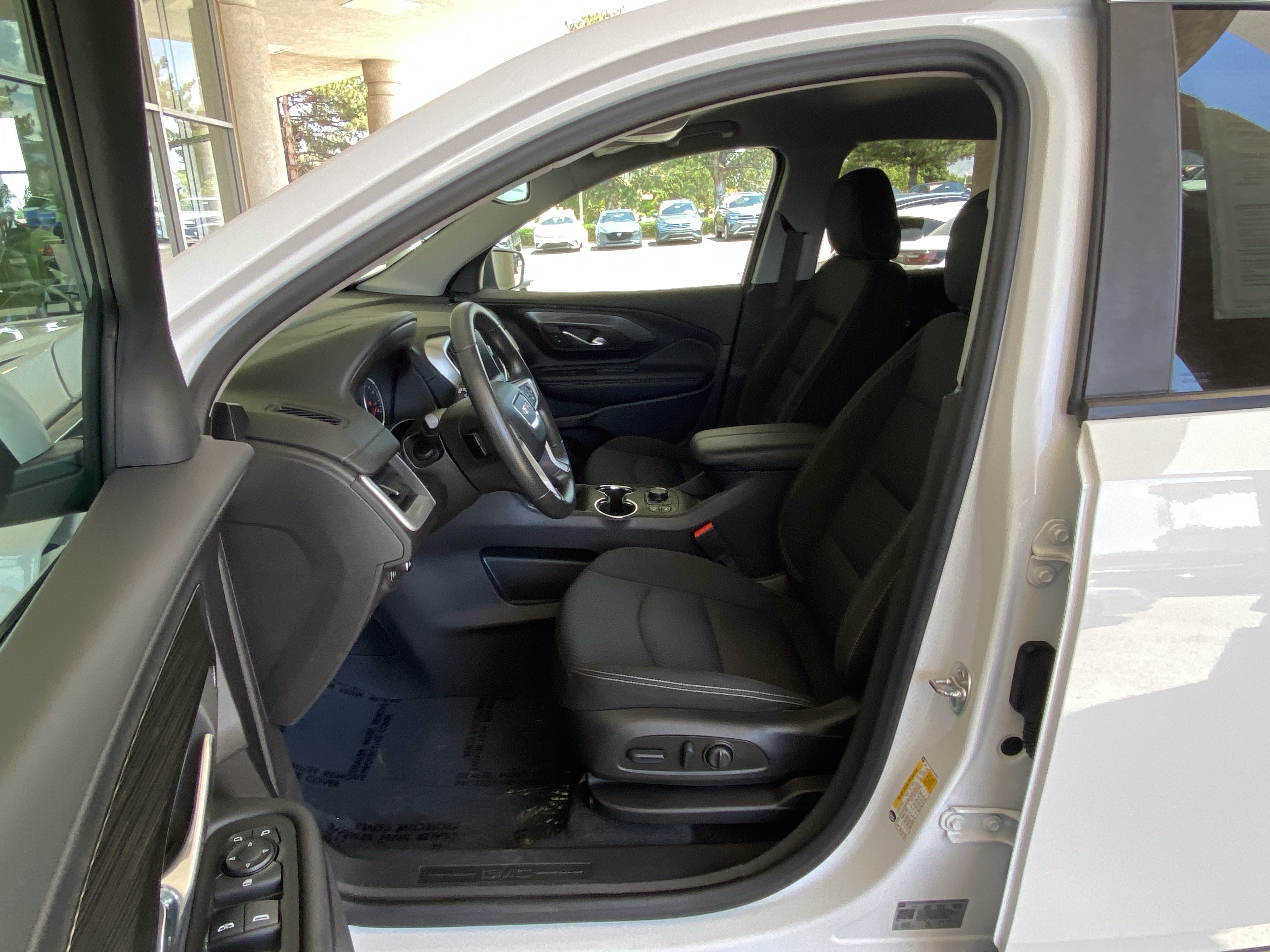 Used 2024 GMC Terrain SLE w/ Driver Convenience Package AWD/4WD image 36
