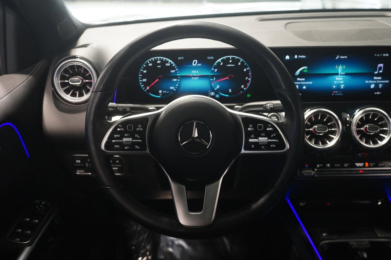 Used 2023 Mercedes-Benz GLB 250 4MATIC image 16