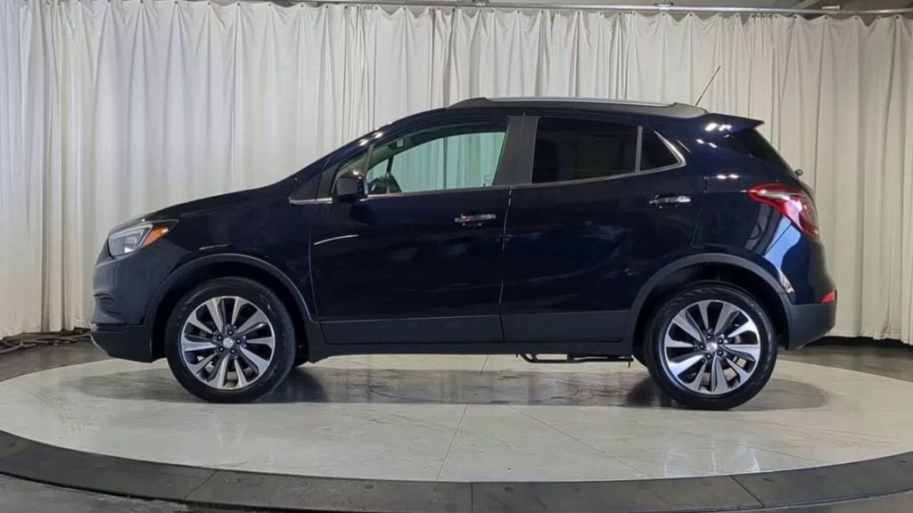 Used 2022 Buick Encore Preferred w/ Safety Package AWD/4WD image 5