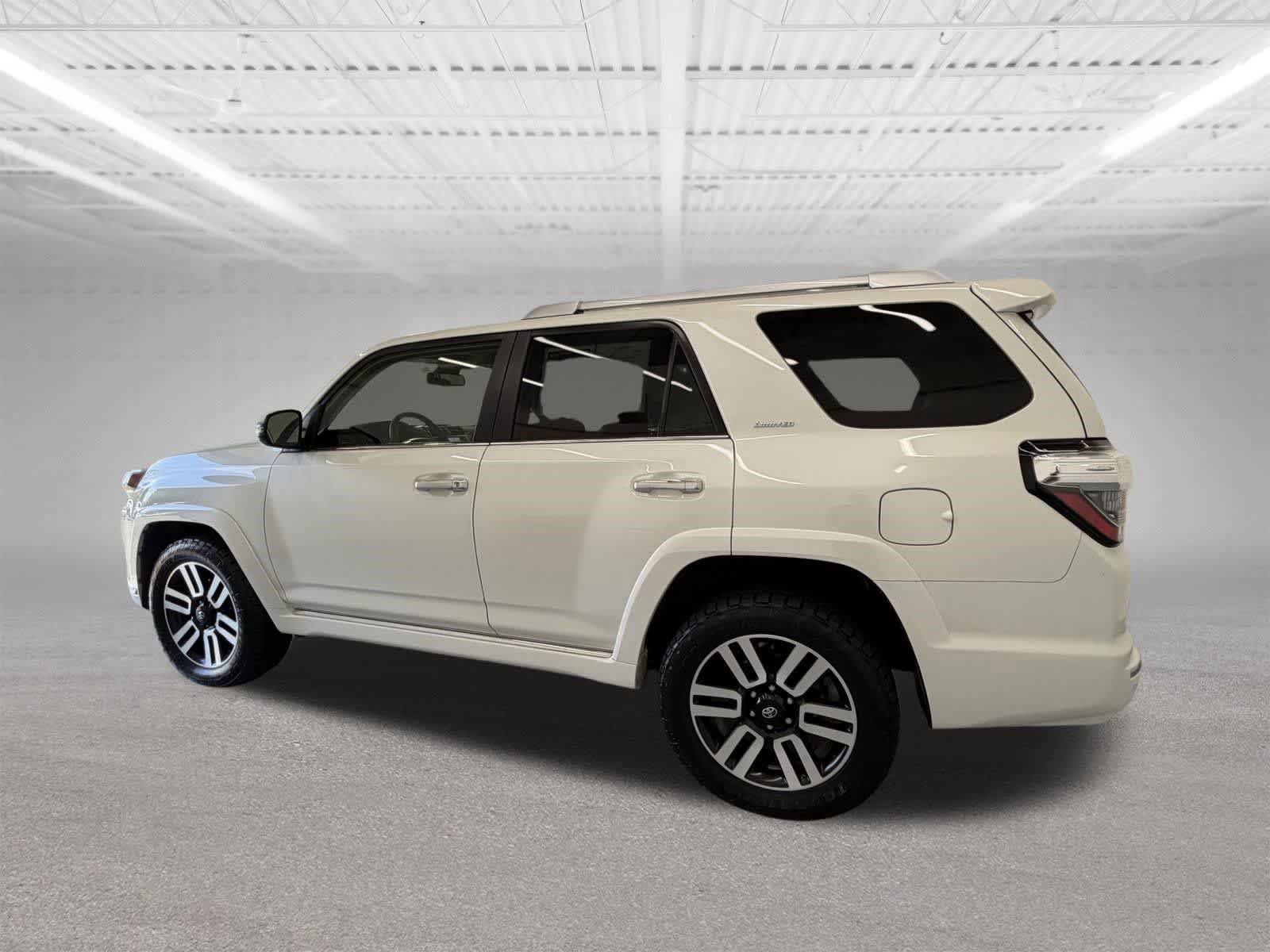Used 2023 Toyota 4Runner Limited AWD/4WD image 3