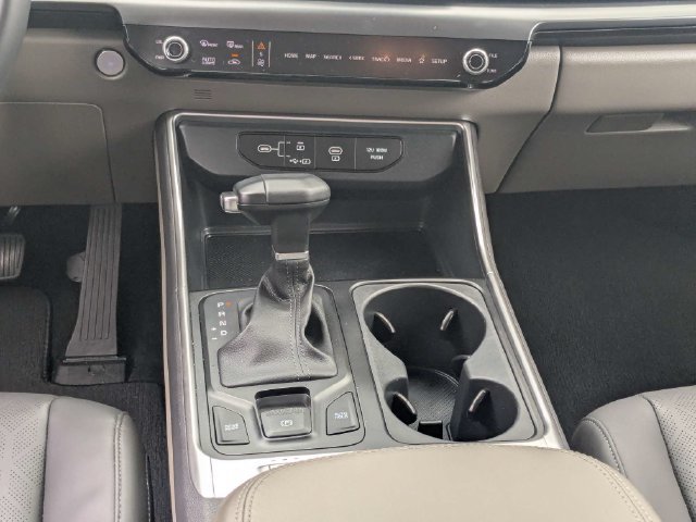 Certified 2026 Kia Carnival LX FWD image 19