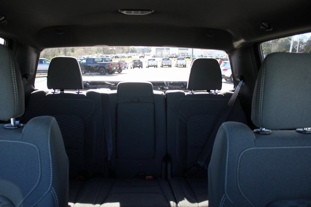 Used 2025 RAM 1500 Big Horn image 16