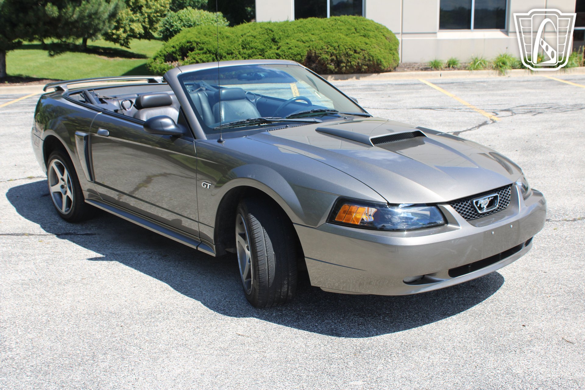 Used 2002 Ford Mustang GT RWD image 2